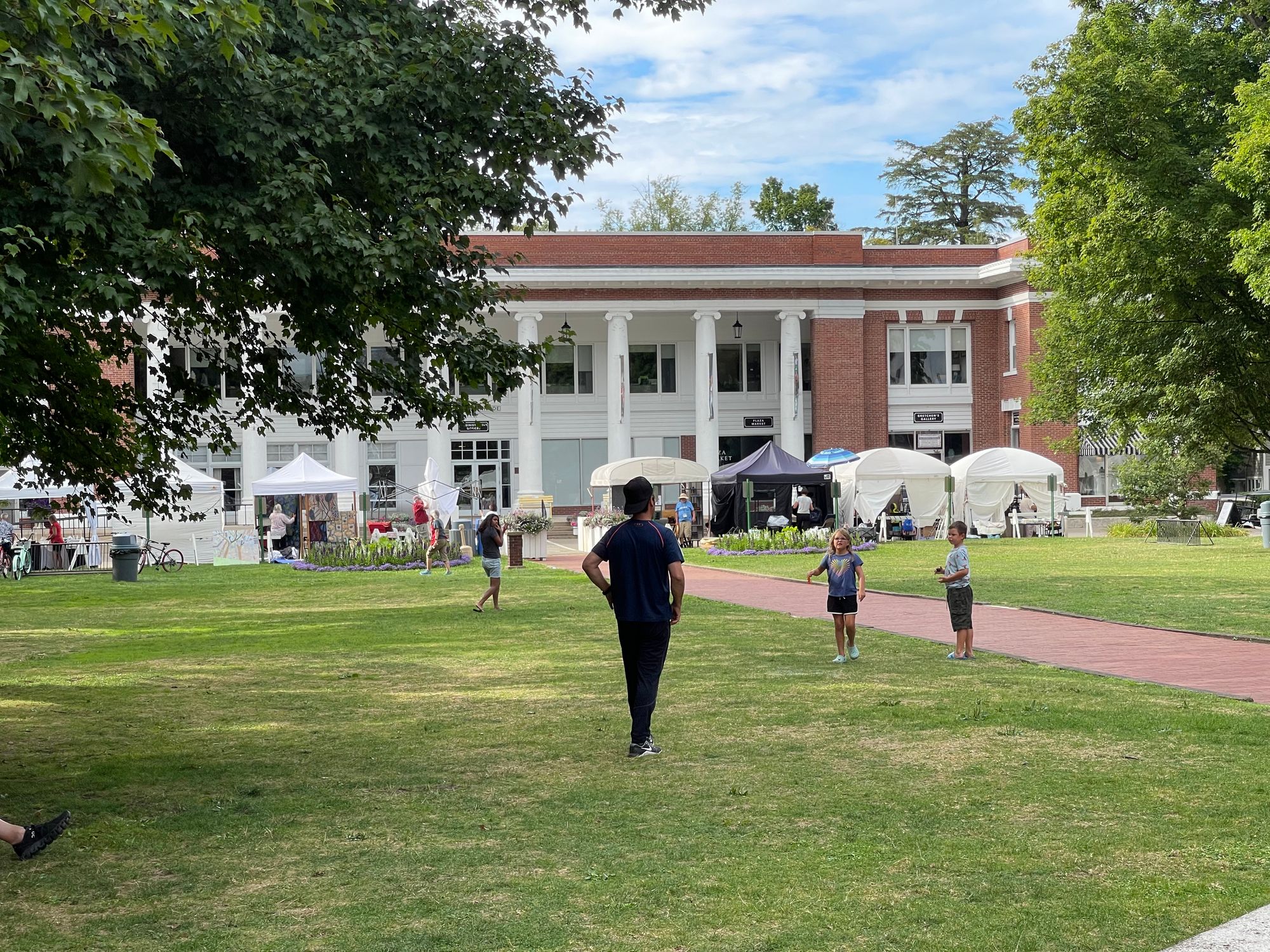 Utopia Neighborhood Club House — The Disappointed Tourist