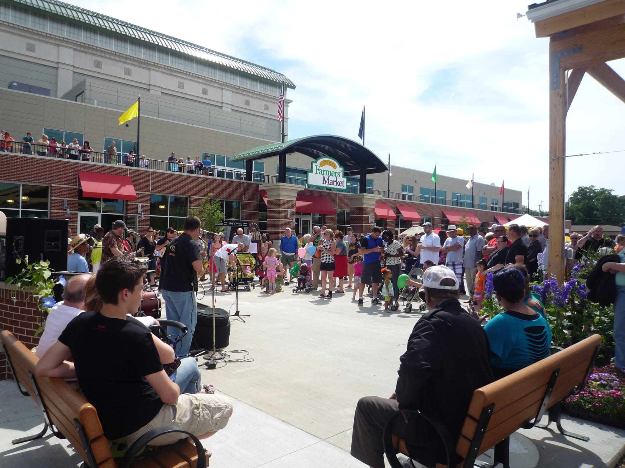 Flint Farmers Market: A Market Designed Around Public Spaces and Social Life